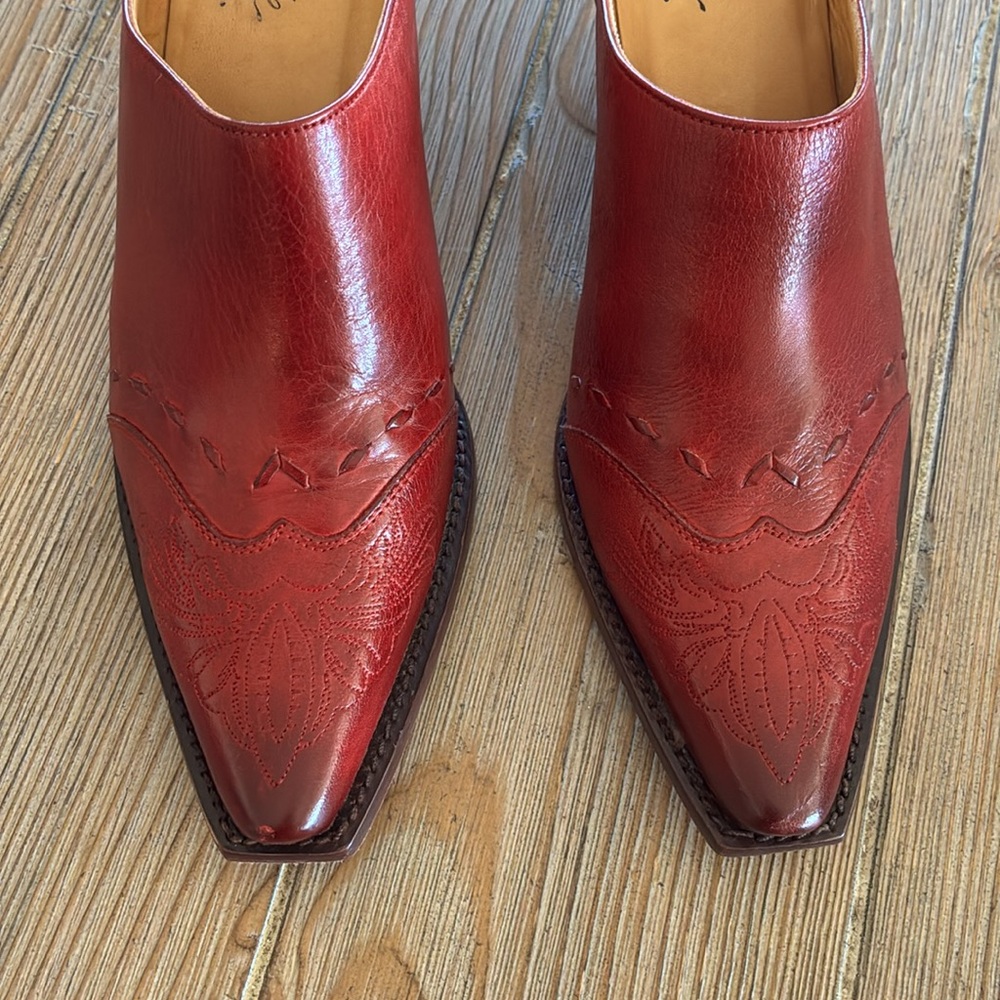 Charlie 1 Horse Lucchese Red Leather Western Mules - Picture 2 of 10